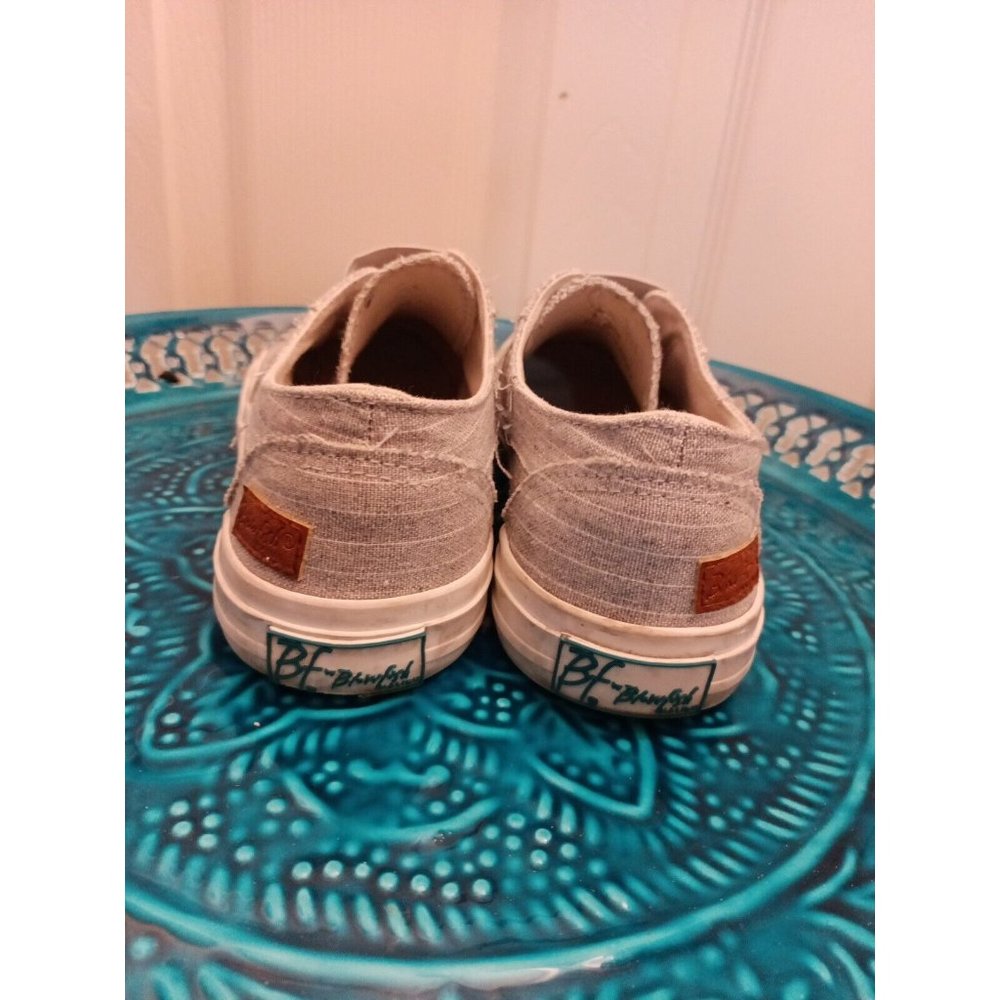 Women's Blowfish Malibu Maura Slip On Gray Stripes Sneakers Size 7.5 M - Picture 5 of 12